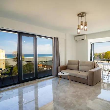 Luxury * Mamaia