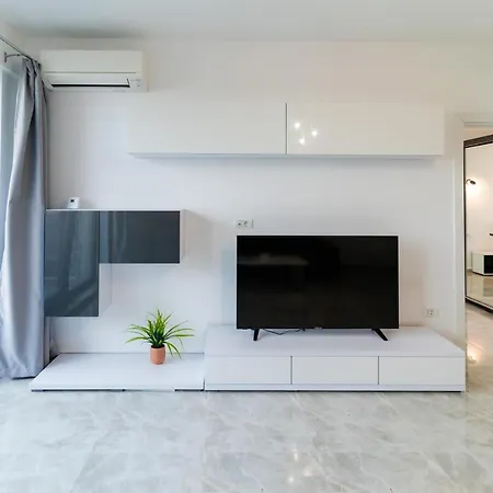 Luxury * Mamaia